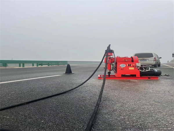 绥化马路路基路面开裂下沉注浆加固灌浆